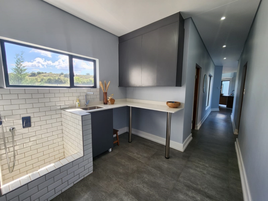 5 Bedroom Property for Sale in Somerton Estate Free State